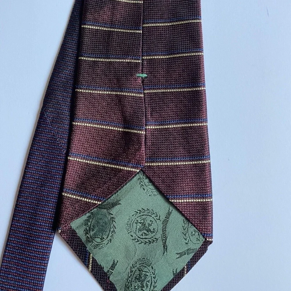 Tommy Hilfiger Men Tie 100% Silk Imported Fabric Made In The USA Burgundy Stripe